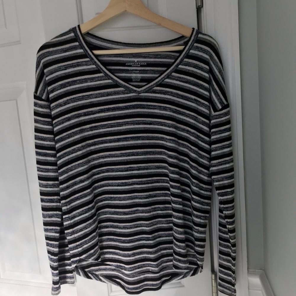 NWOT American Eagle plush tee